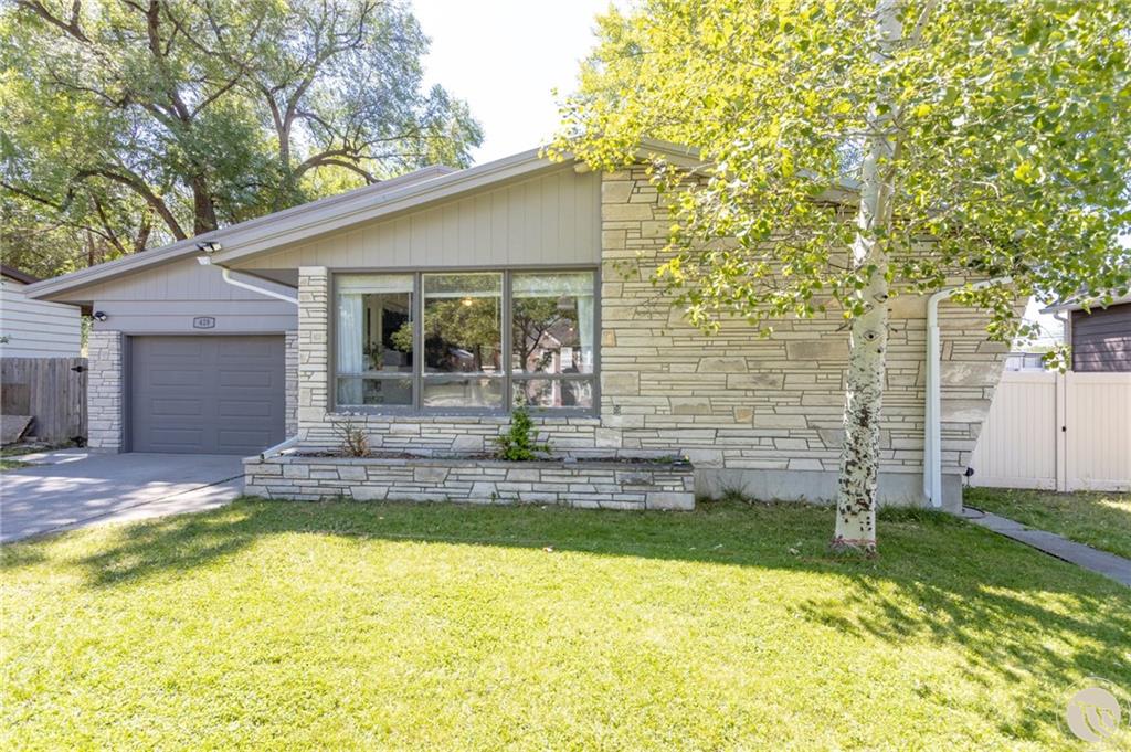 428 Custer Avenue Property Photo 1