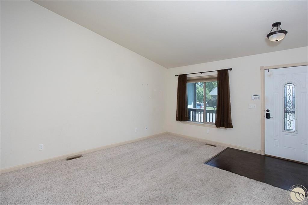 4429 Lux Avenue Property Photo 3