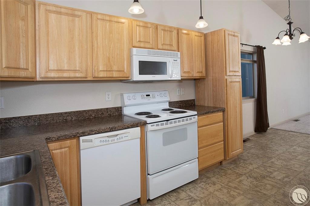 4429 Lux Avenue Property Photo 9