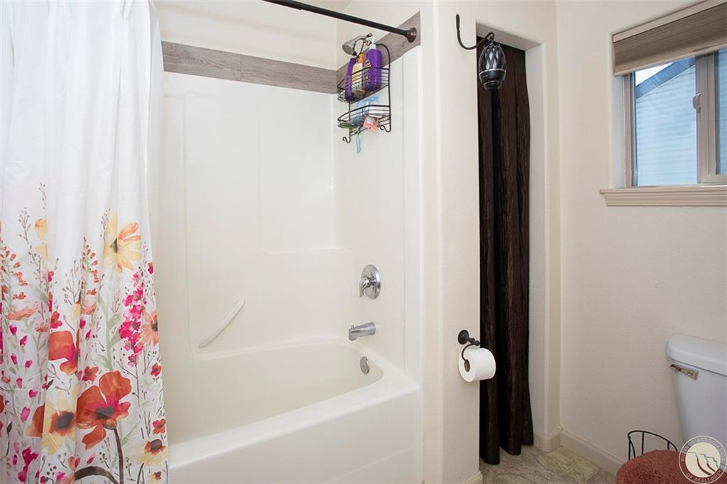 4429 Lux Avenue Property Photo 14