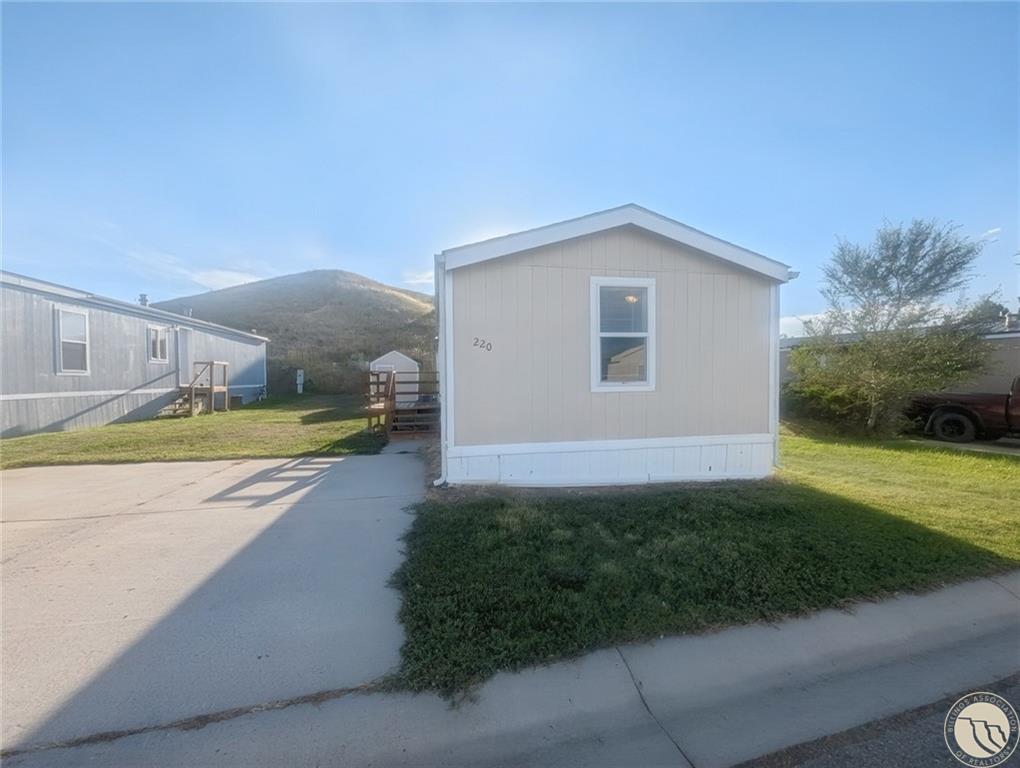 2224 Highway 87 E #220 220 Property Photo 1