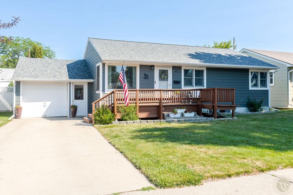 1815 Clark Avenue Property Photo 1