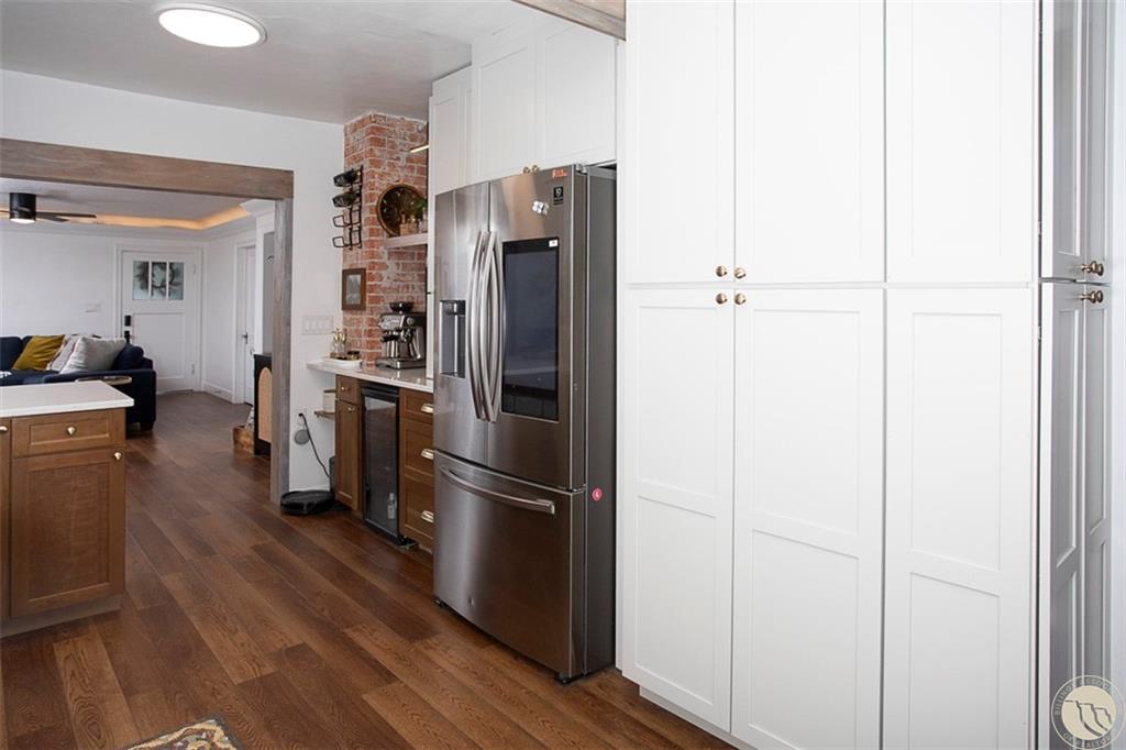 229 Avenue B Property Photo 16