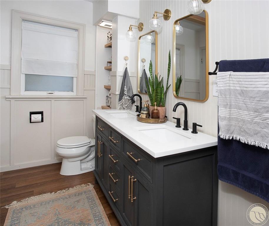 229 Avenue B Property Photo 18