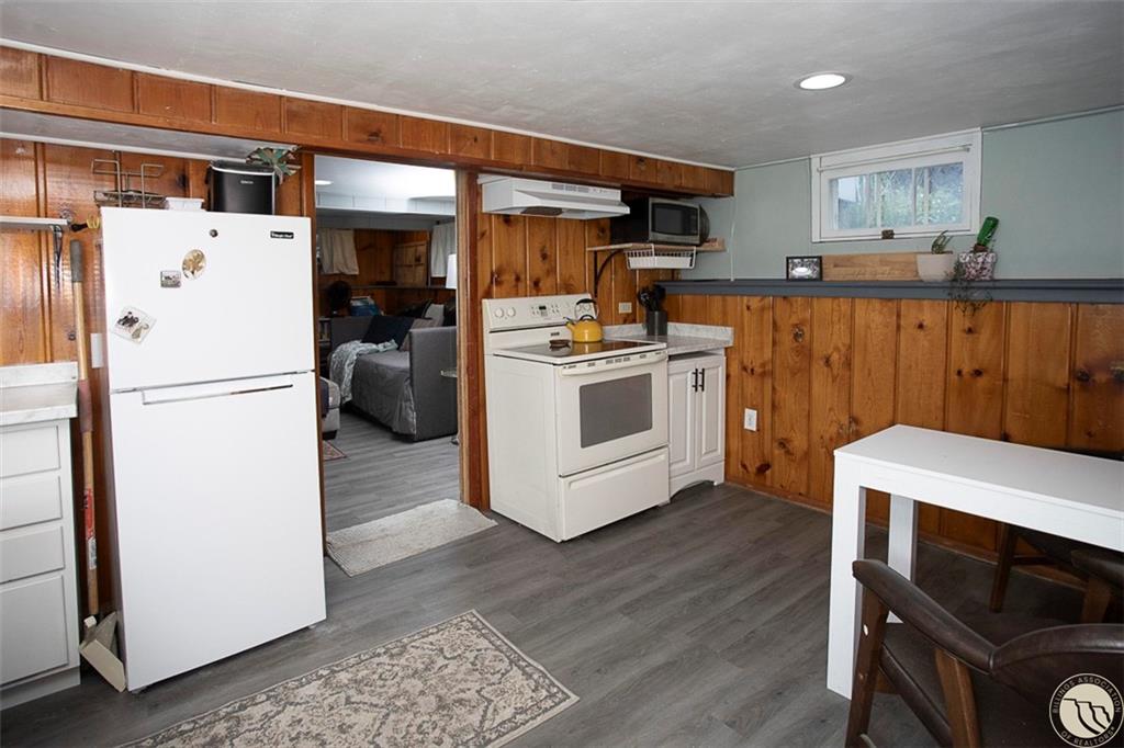 229 Avenue B Property Photo 24