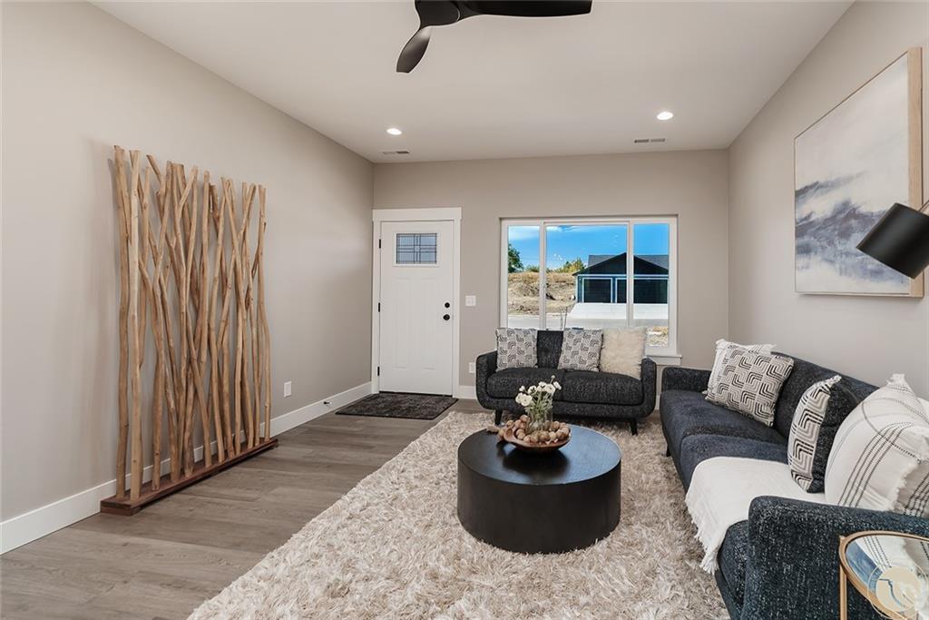 1261 Cherry Island Drive Property Photo 6