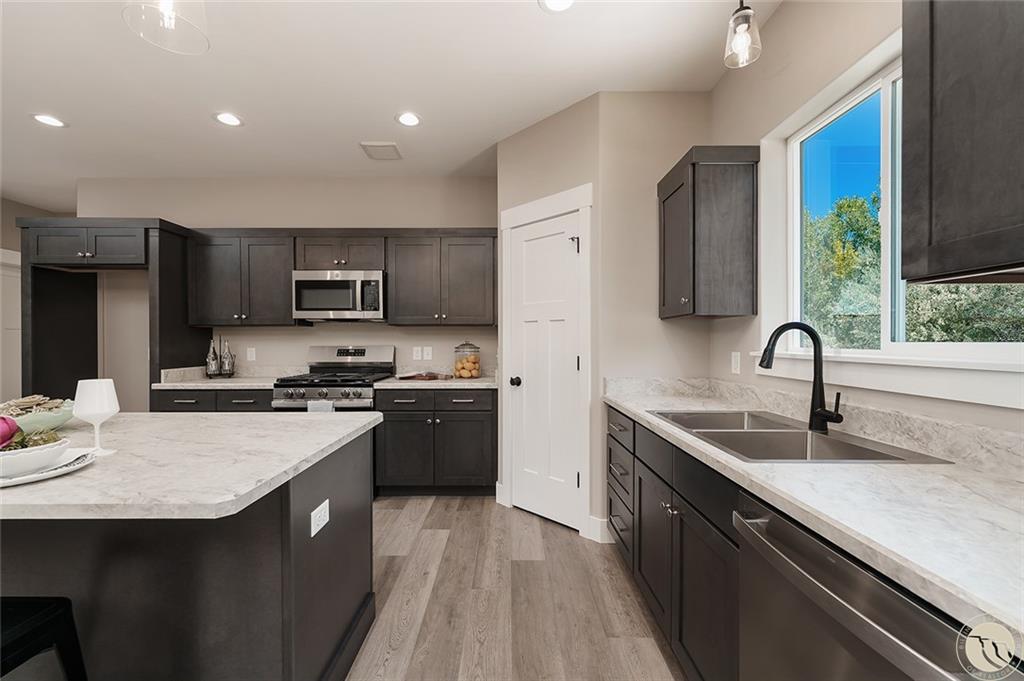 1261 Cherry Island Drive Property Photo 12