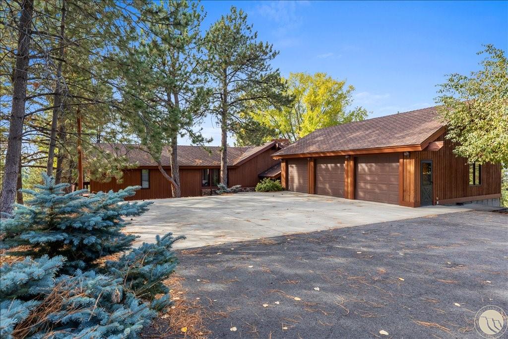 228 Emerald Hills Drive Property Photo 2