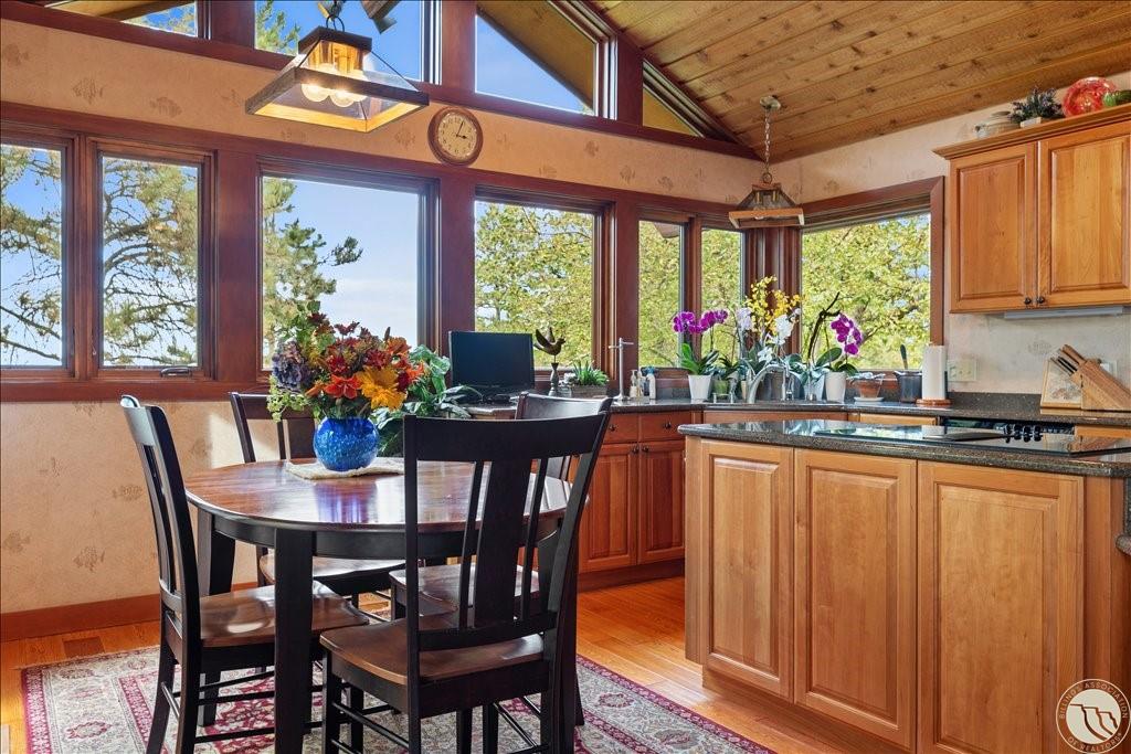 228 Emerald Hills Drive Property Photo 6