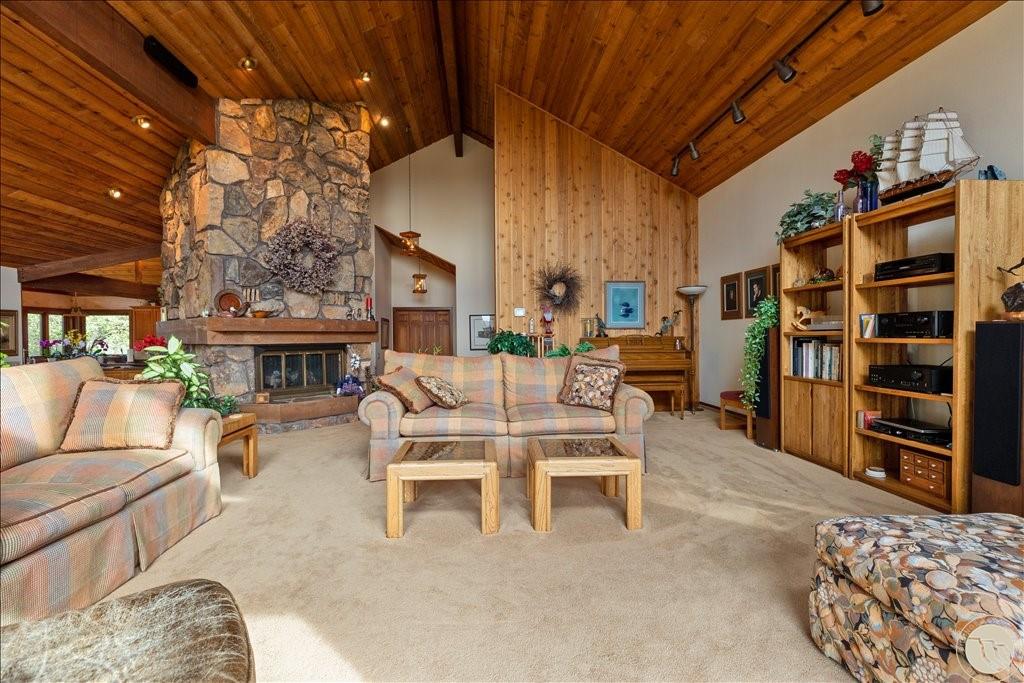 228 Emerald Hills Drive Property Photo 9