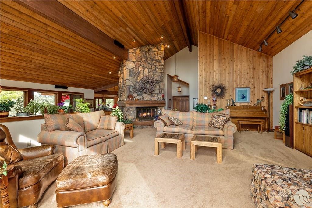 228 Emerald Hills Drive Property Photo 12