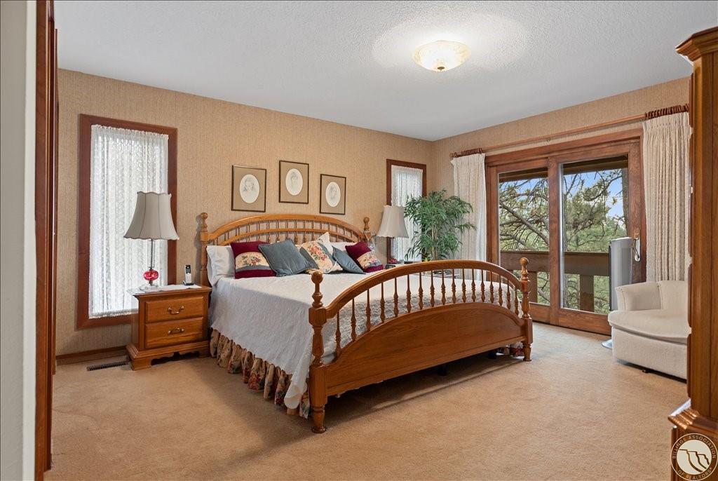 228 Emerald Hills Drive Property Photo 15