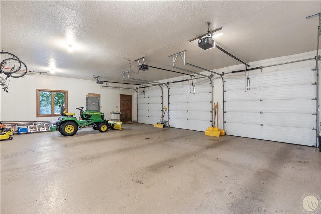 228 Emerald Hills Drive Property Photo 28