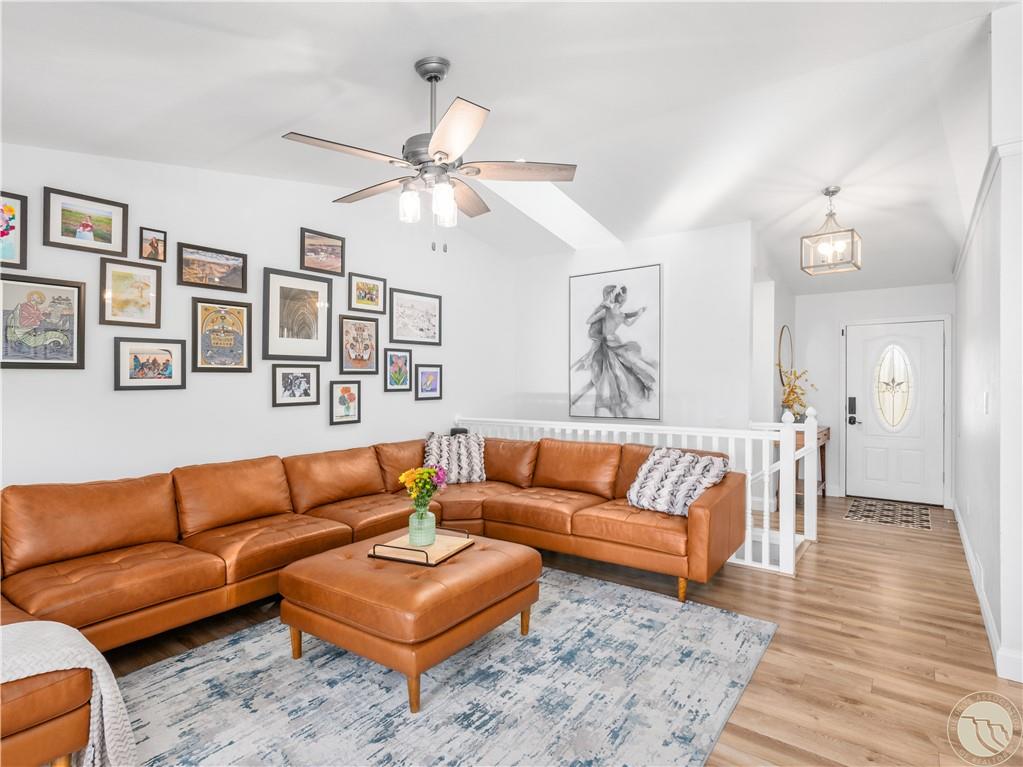 4448 Toyon Property Photo 4