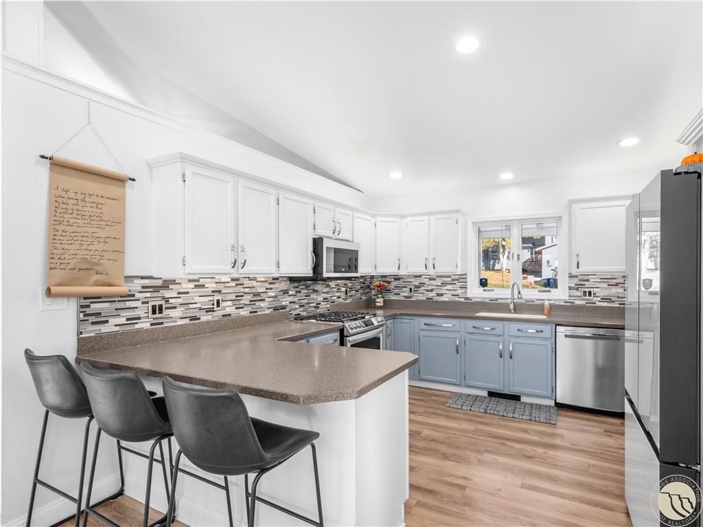 4448 Toyon Property Photo 9