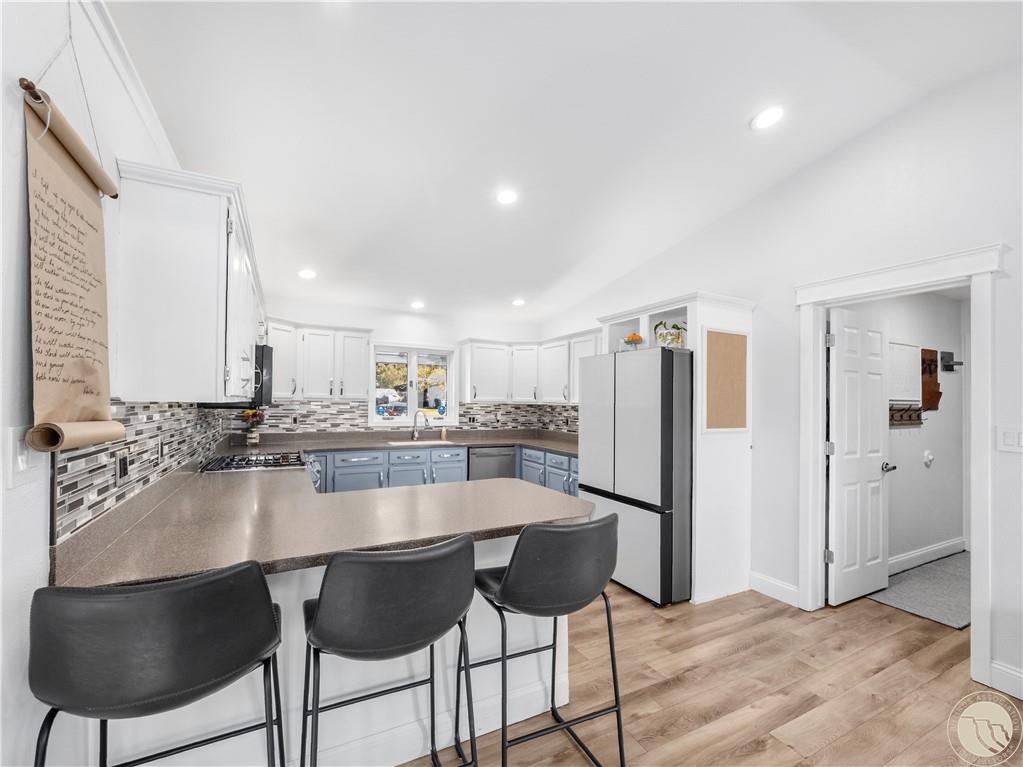 4448 Toyon Property Photo 10