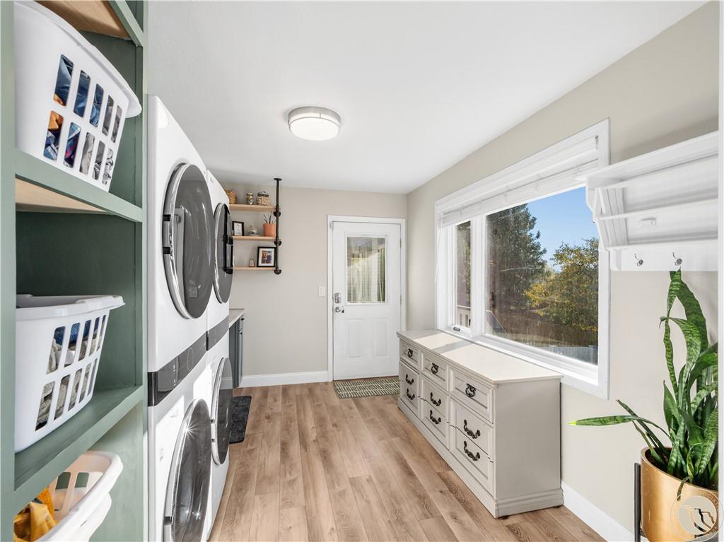 4448 Toyon Property Photo 14