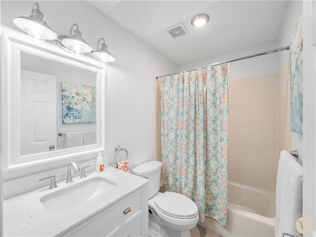 4448 Toyon Property Photo 20