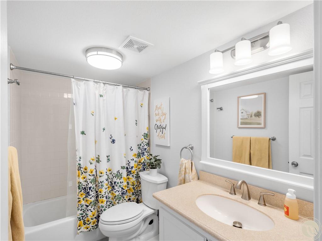 4448 Toyon Property Photo 26