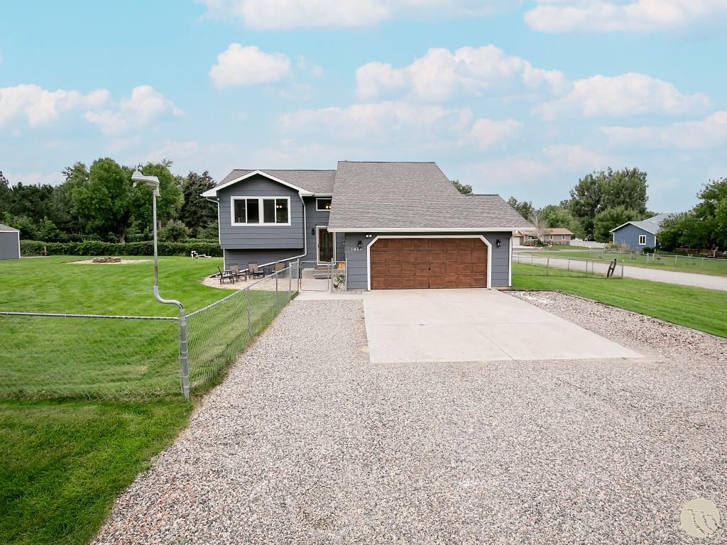 1054 J T Lane Property Photo 1