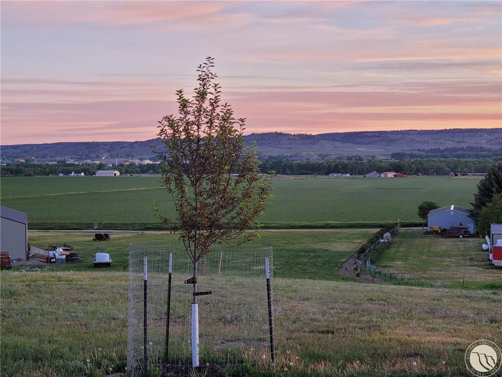 11 E Upper Flat Rd. Property Photo 4