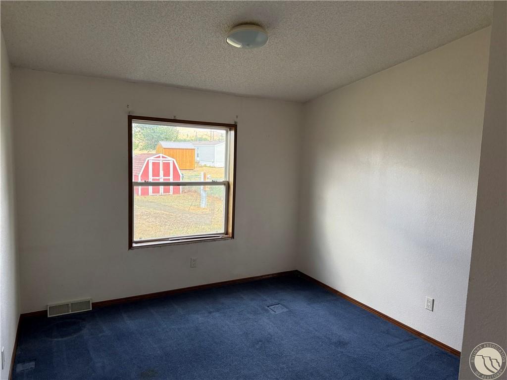 1130 E 2nd Avenue Property Photo 21