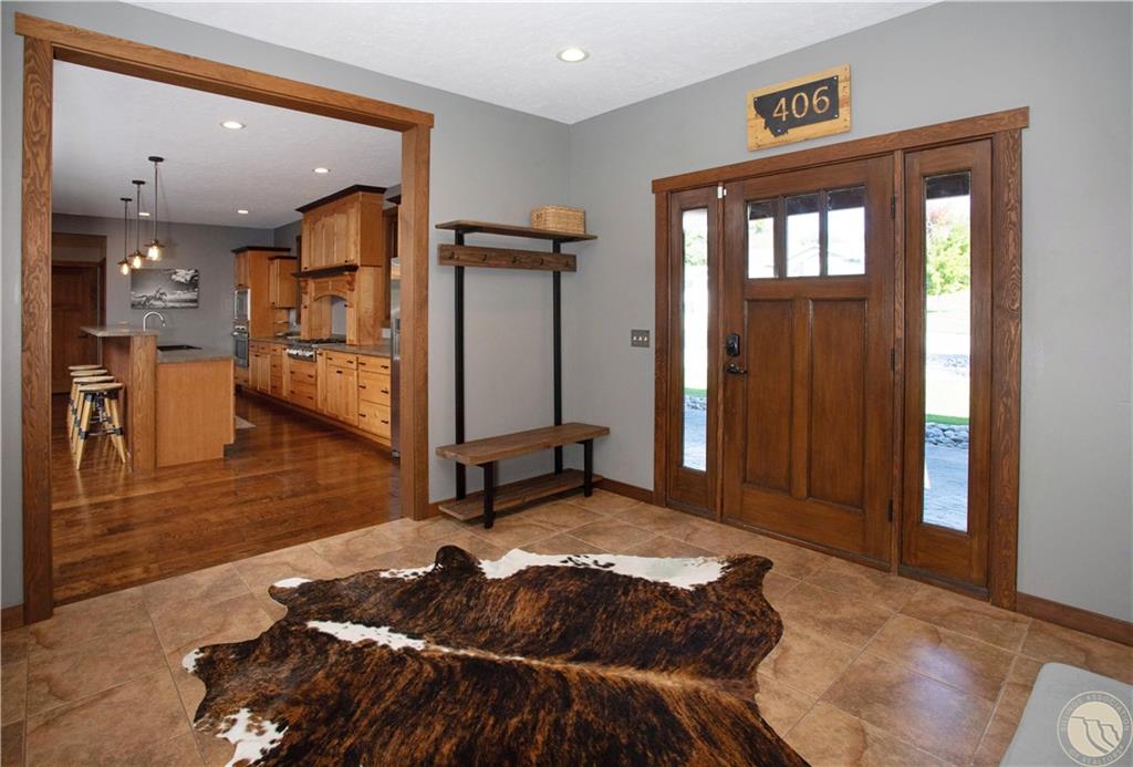 1320 Maxer Circle Property Photo 3