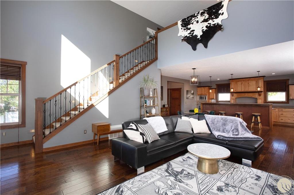 1320 Maxer Circle Property Photo 6