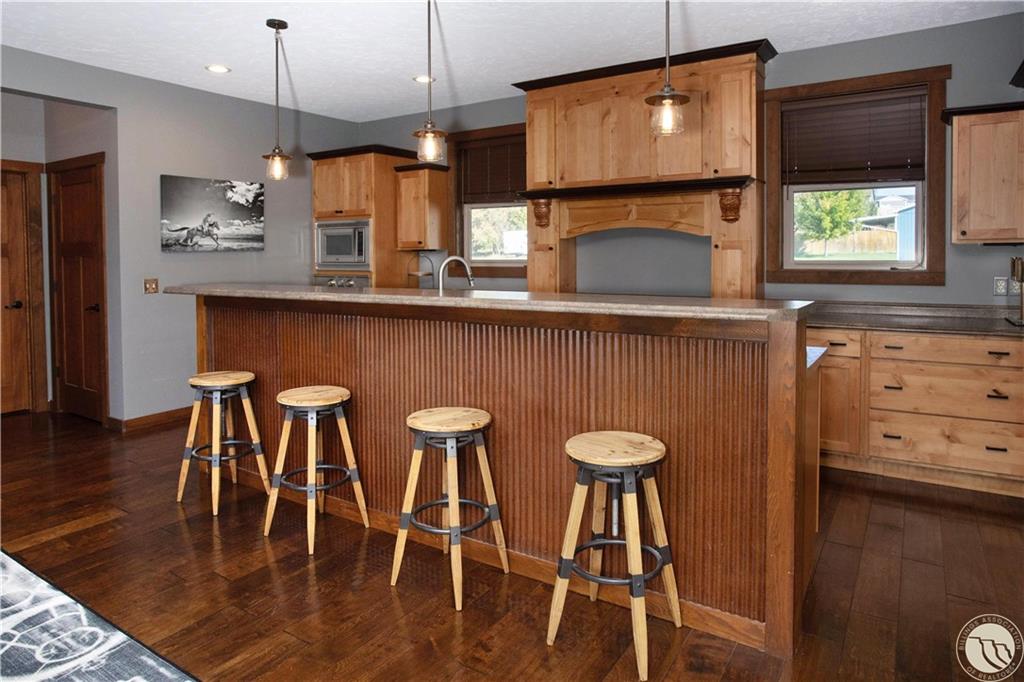 1320 Maxer Circle Property Photo 9