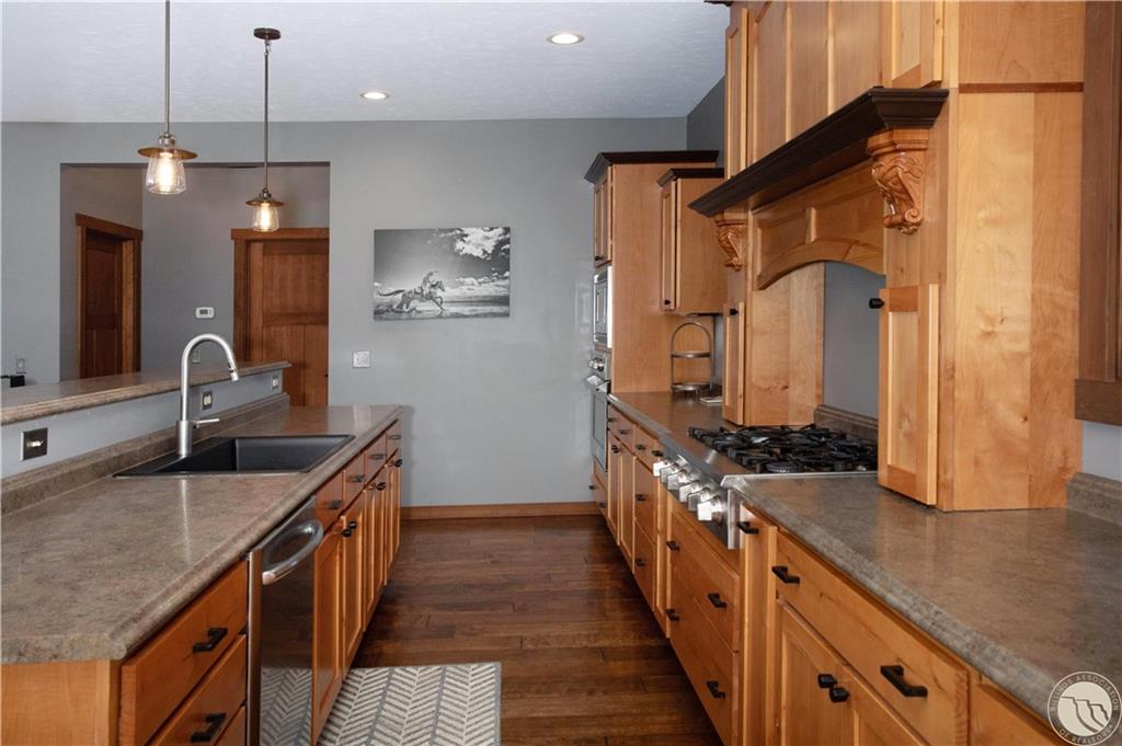 1320 Maxer Circle Property Photo 11