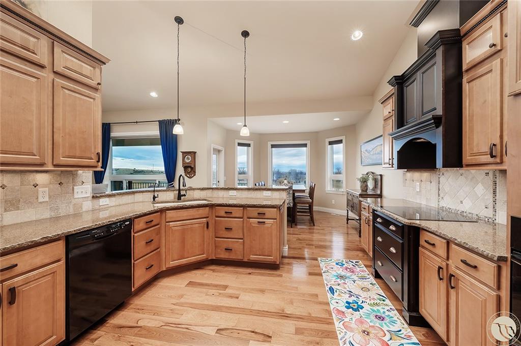 6815 Yellowstone Trail Property Photo 8