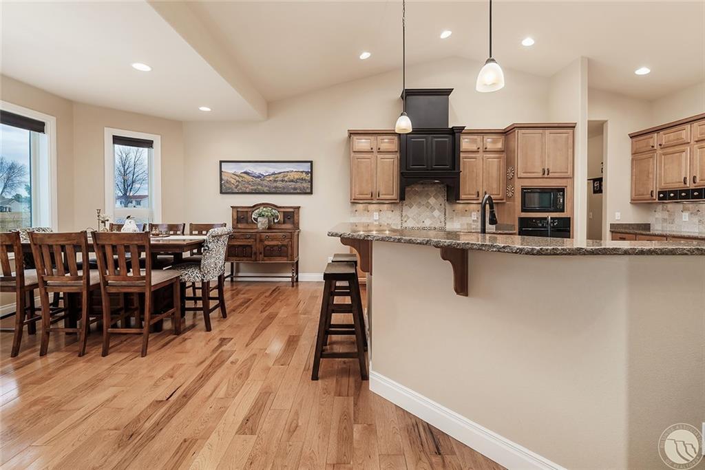 6815 Yellowstone Trail Property Photo 9