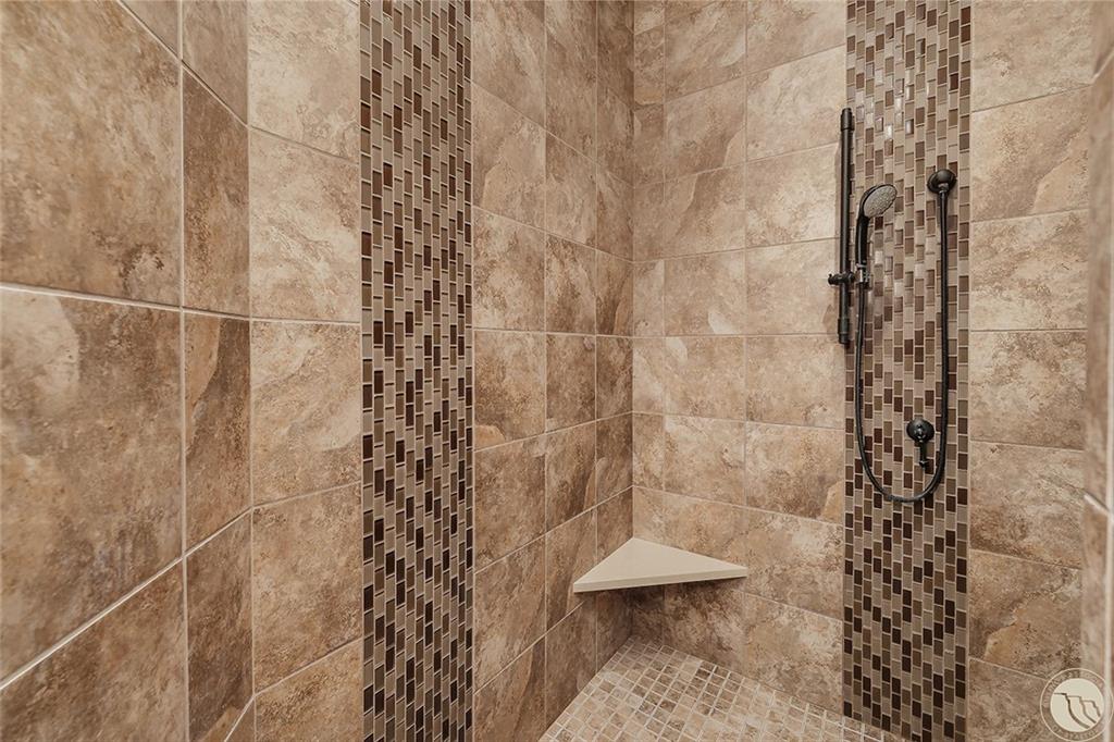 6815 Yellowstone Trail Property Photo 13