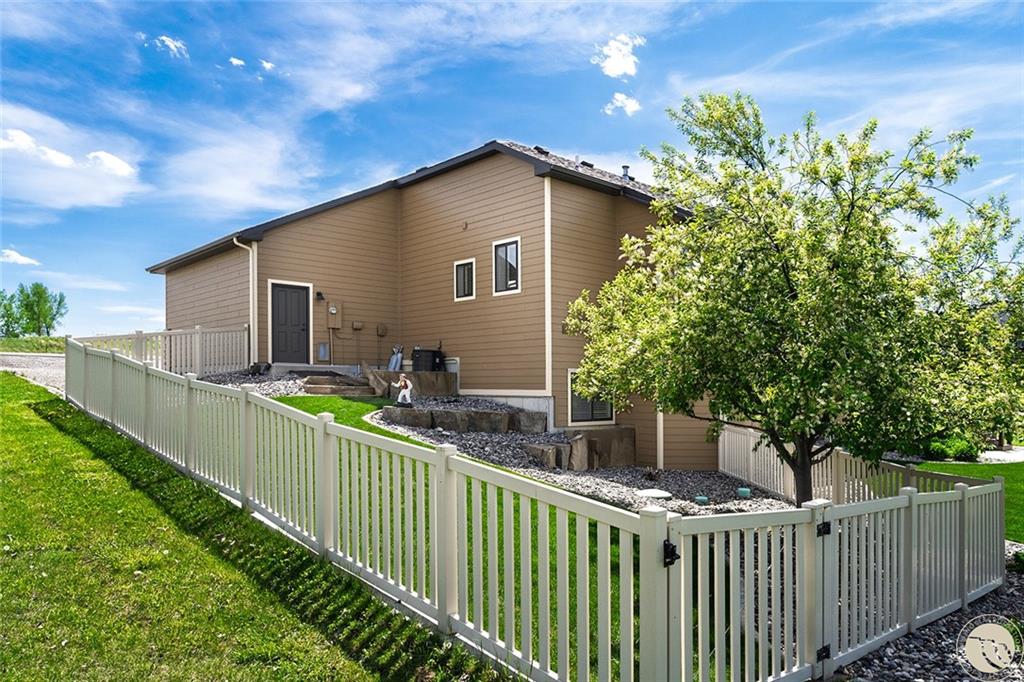 6815 Yellowstone Trail Property Photo 27