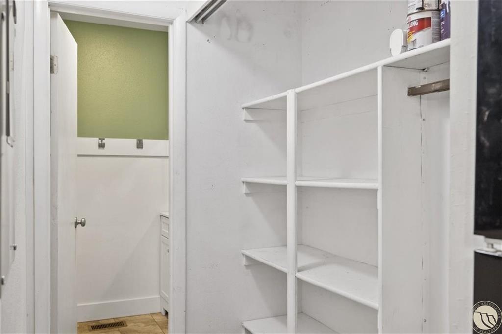 2230 Avenue C Property Photo 11