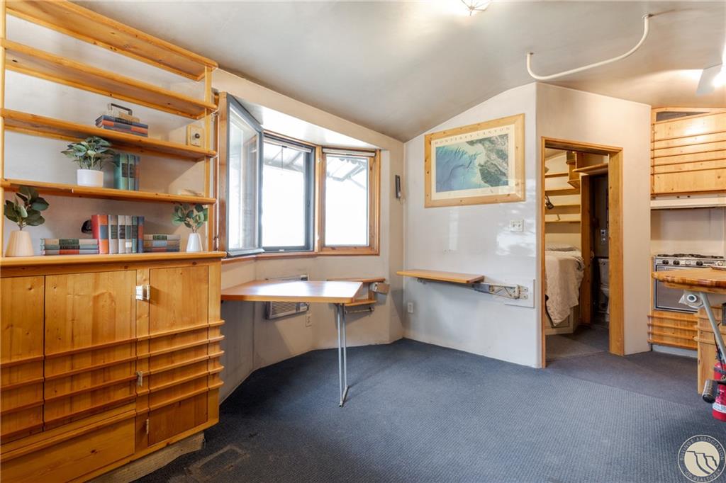 262 Roland Road Property Photo 6