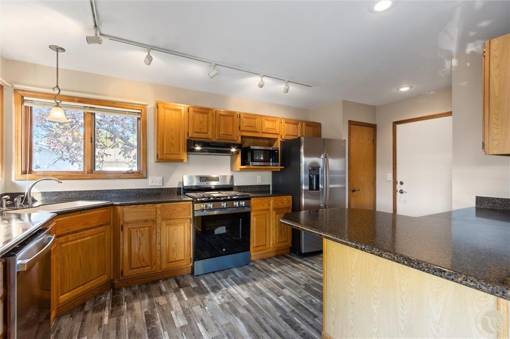 372 Tabriz Drive Property Photo 6