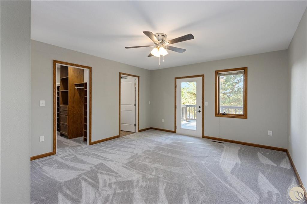 372 Tabriz Drive Property Photo 8