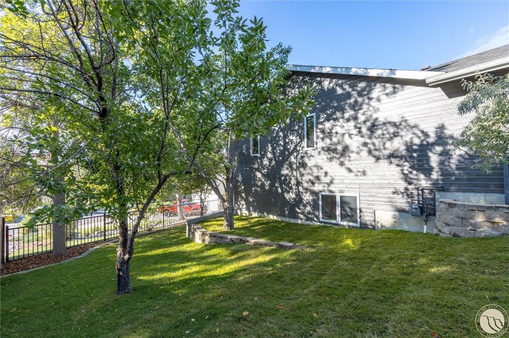 372 Tabriz Drive Property Photo 20