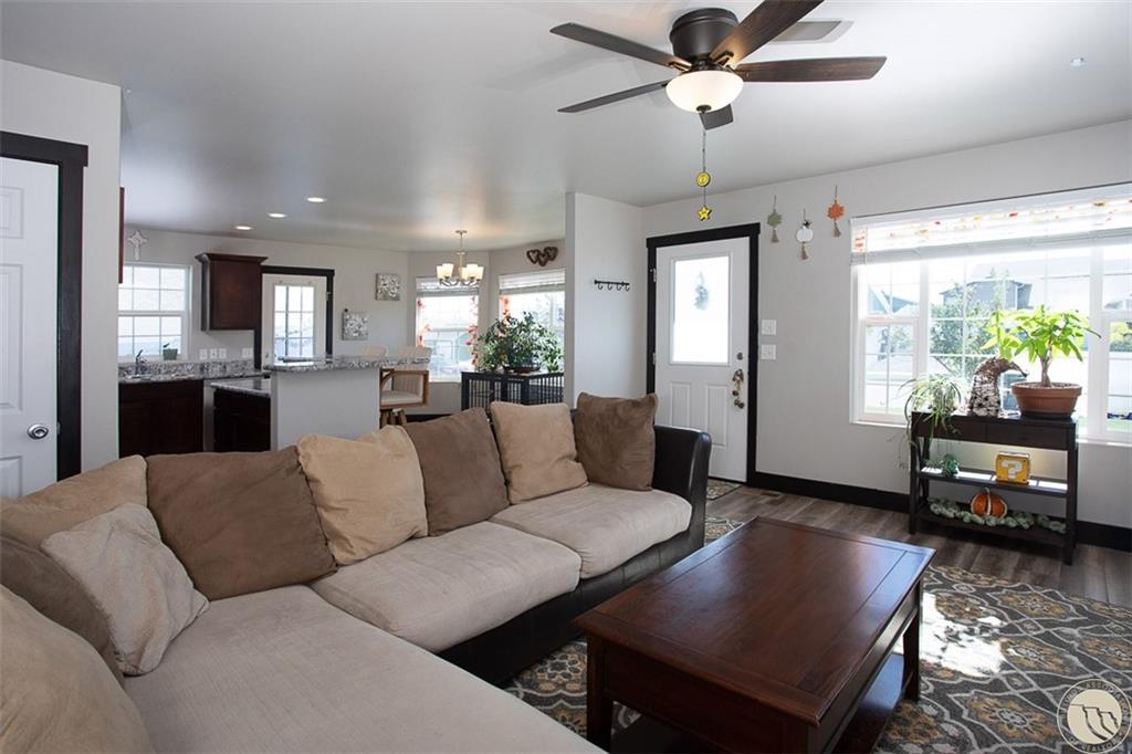 907 Presidio Lane Property Photo 4