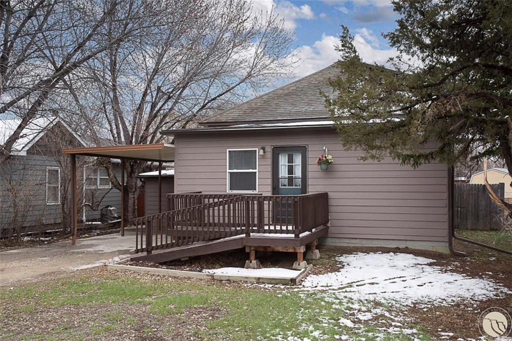 512 W Front Ave Property Photo 1