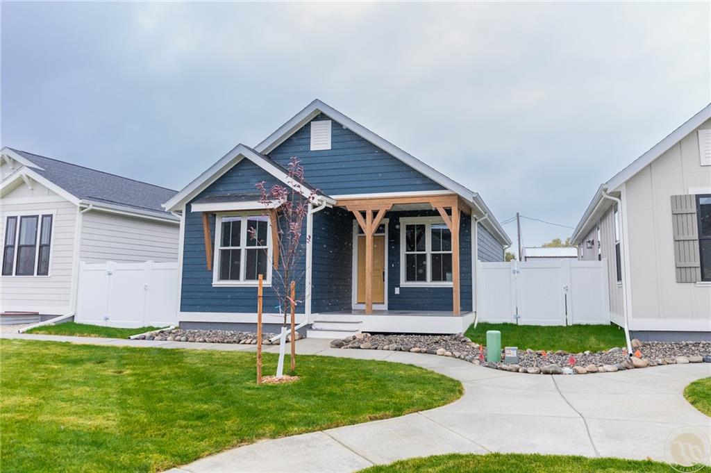 1884 St Peter LANE Property Photo 1