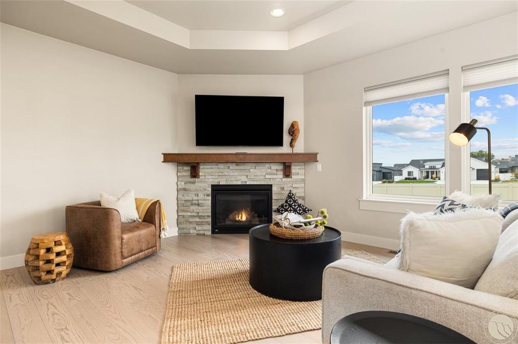 2516 Aspen Creek Trail Property Photo 4