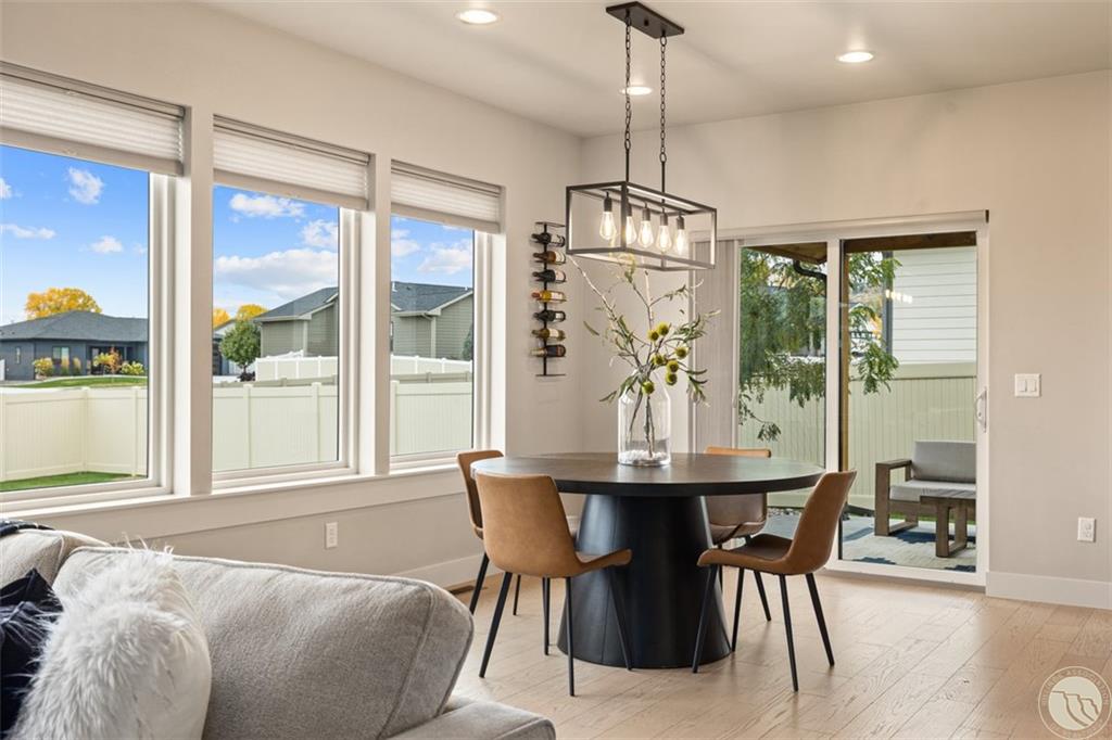 2516 Aspen Creek Trail Property Photo 6