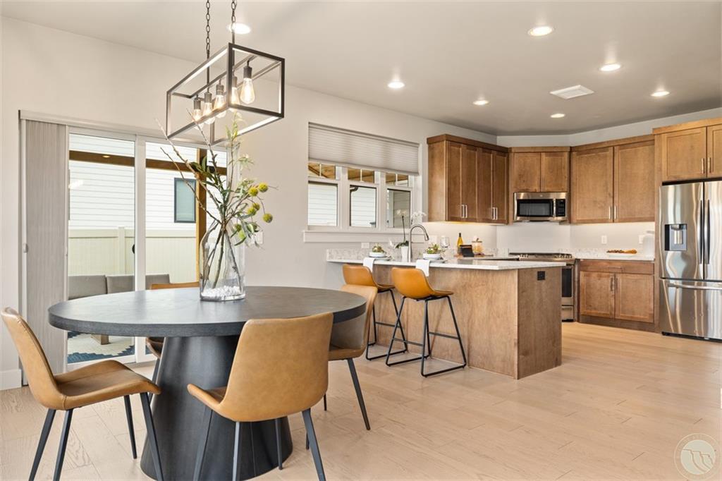 2516 Aspen Creek Trail Property Photo 7