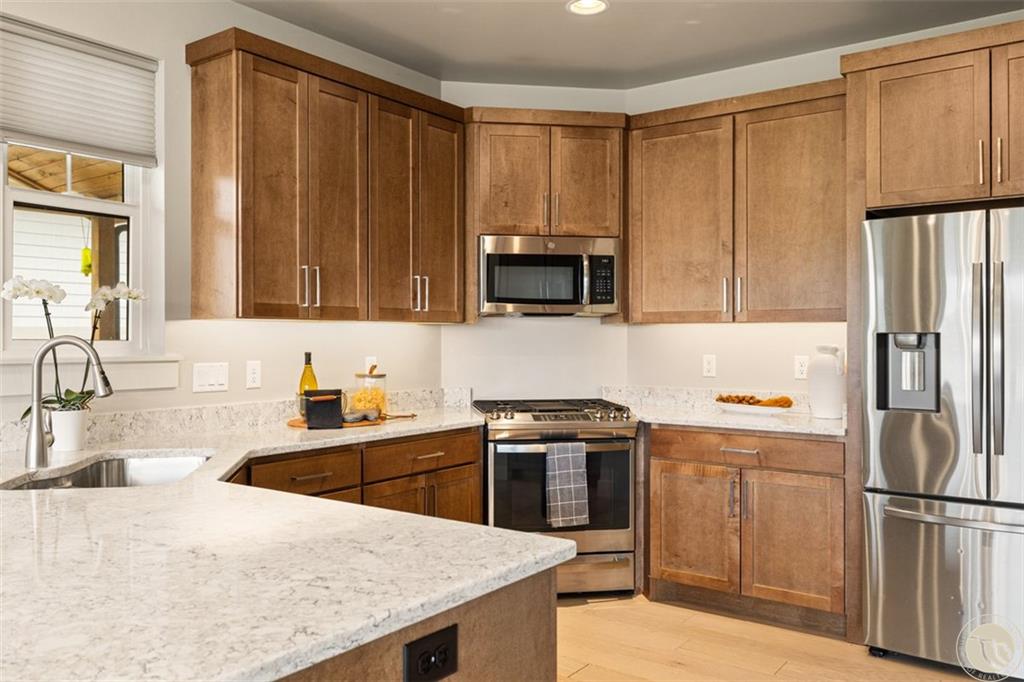 2516 Aspen Creek Trail Property Photo 8