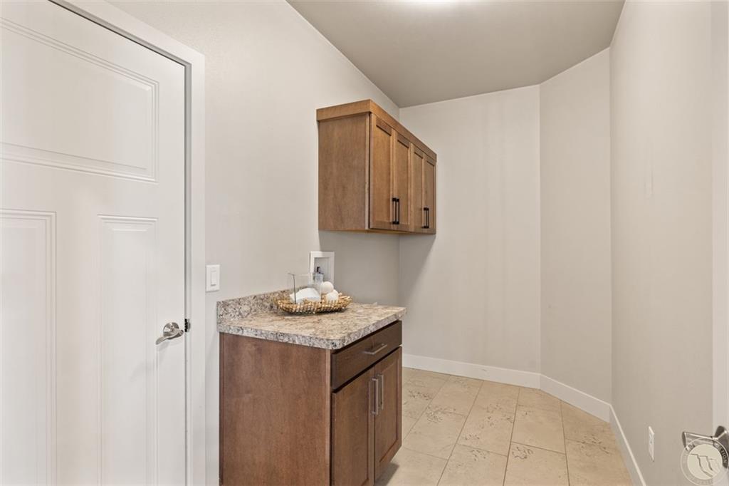 2516 Aspen Creek Trail Property Photo 10