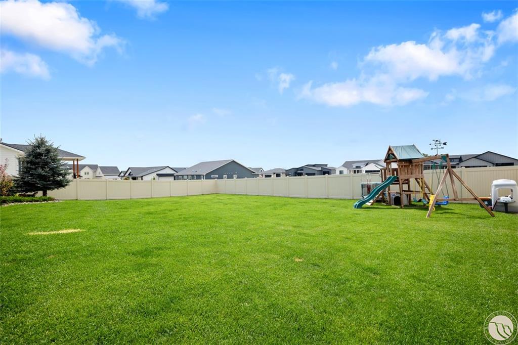 2516 Aspen Creek Trail Property Photo 27