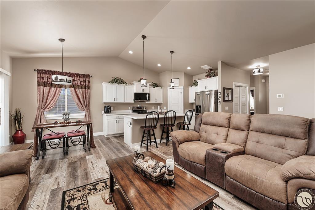 905 Ortega Street Property Photo 4