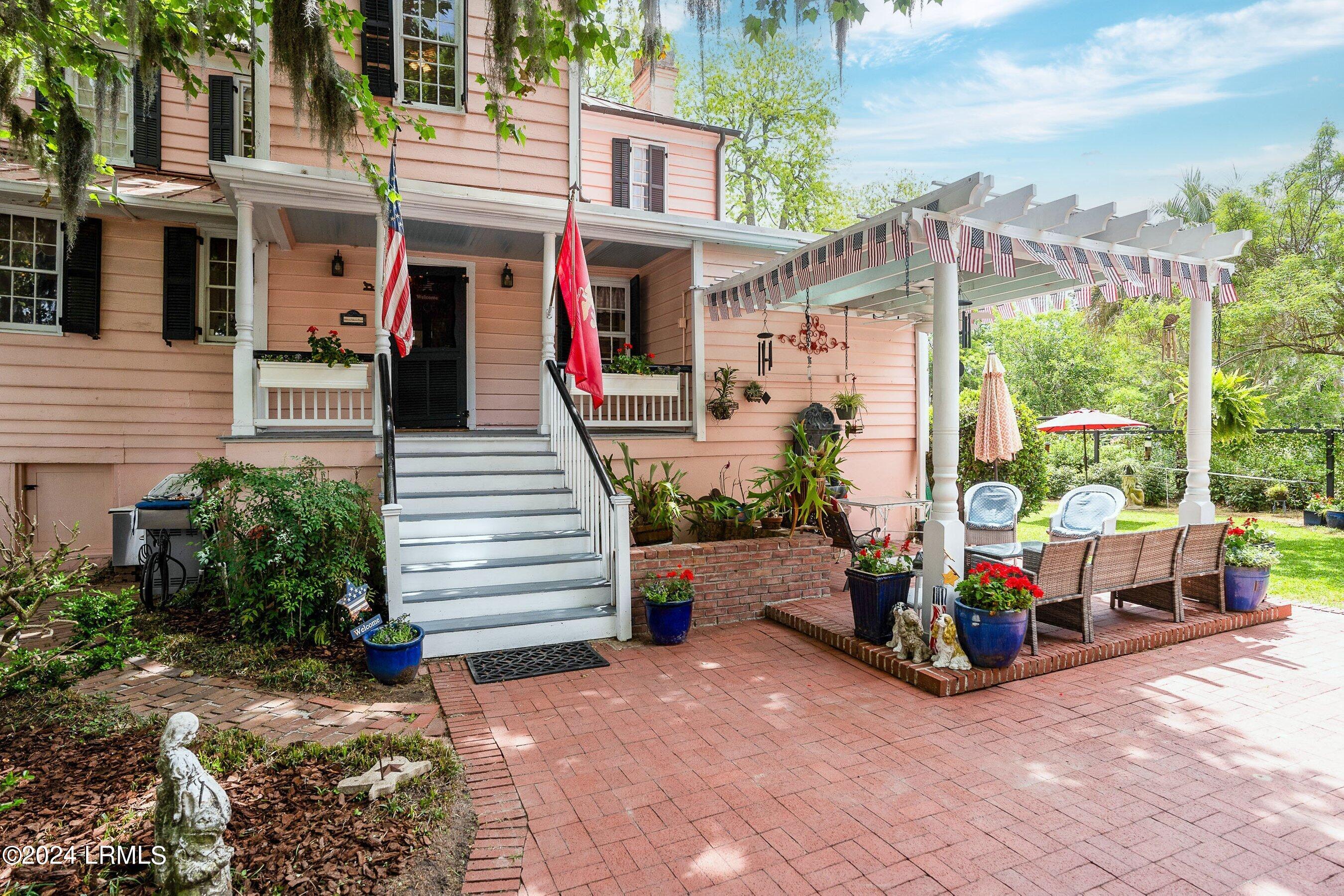 414 New Street Property Photo 2